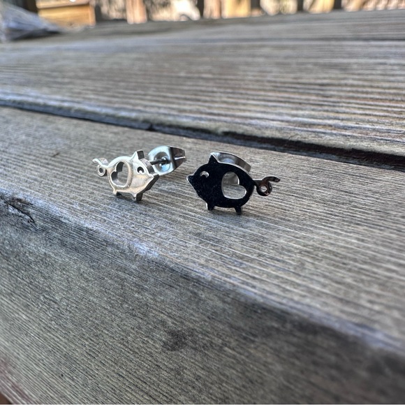 PIGGY STAINLESS STEEL SILVER Stud Earrings with Gift Bag - Picture 4 of 7